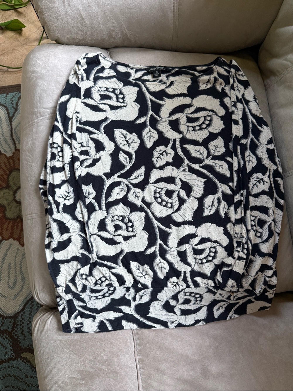 Lucky Brand Black and White Floral Long Sleeve Blouse